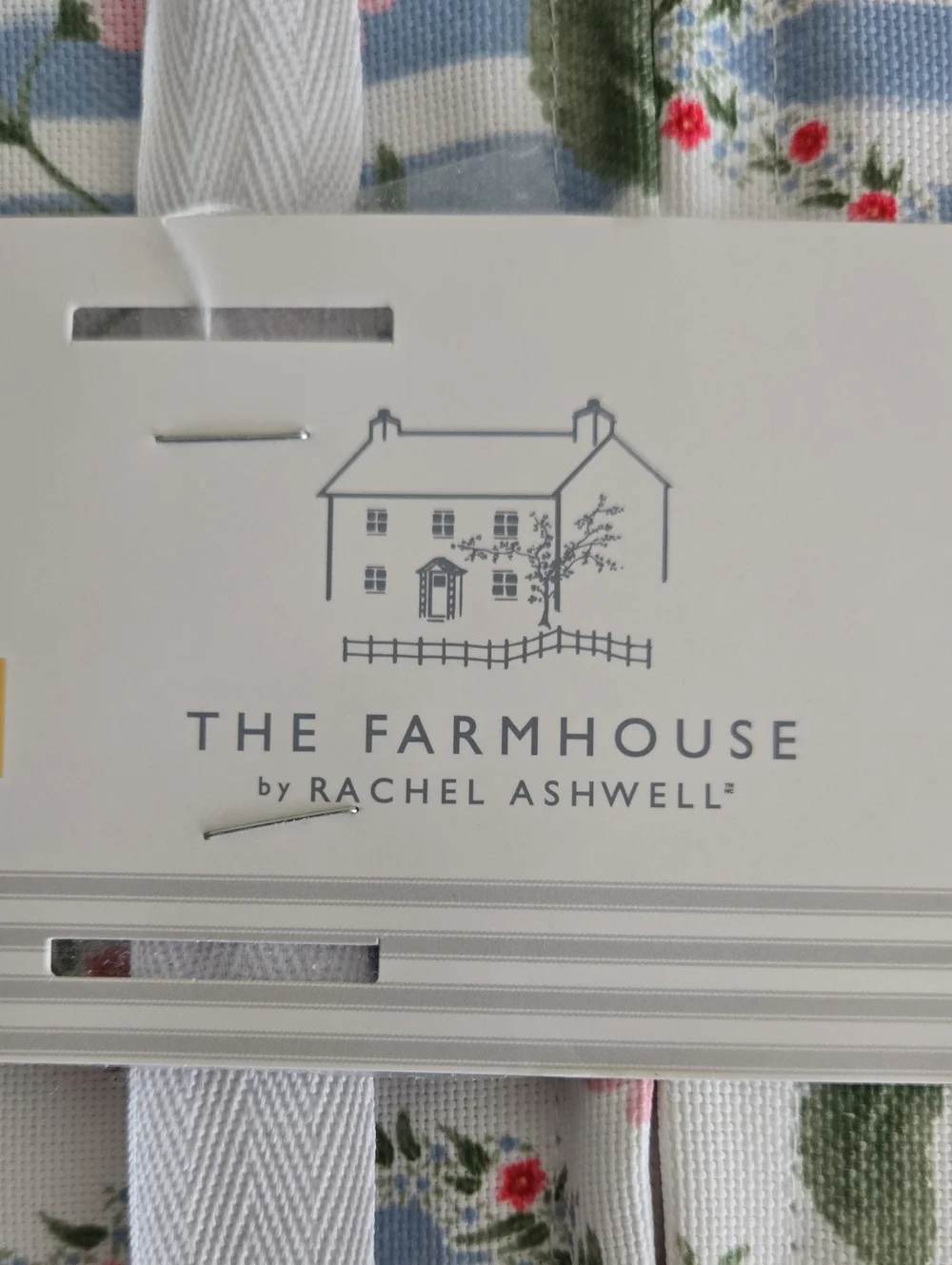 Farmhouse Indoor/Outdoor Strawberry Tablecloth